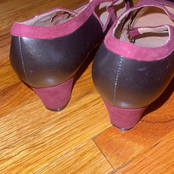 Shoes - Picture 2 of 3